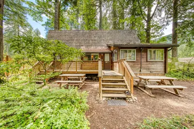 Image de Charme Un cadre de droite près du golf, près de Mt. Capot ski - chiens ok!