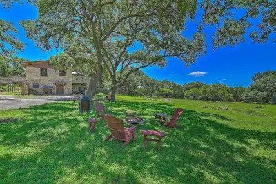 Image de Nouveau! Scenic Cottage w / Views, 17 mi à San Antonio!
