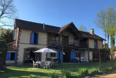 Image de écurie de bidalon piscine et tennis à disposition
