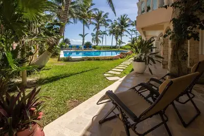 Image de Condo confortable sur la plage, idéal pour une escapade tranquille - Piscine, Wifi, Ac