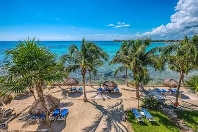 Superbes vues des Caraïbes et Clean Beach! Proche des restaurants.