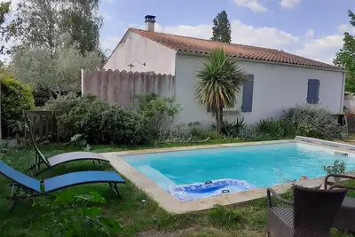 Image de House in the heart of Ile d'Oléron with private pool, enclosed garden