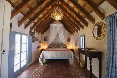 Casa Castillo, maison historique avec terrasse et vue