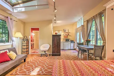 Image de New-Saugatuck Studio, 3Mi to Lake Michigan Beaches