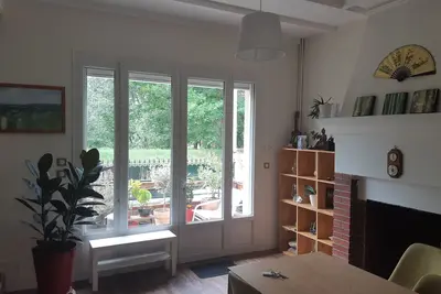 Image de charmante maison tourangelle avec espaces verts