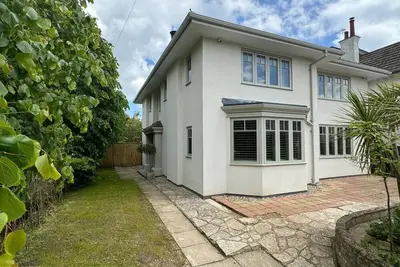 Image de Bournecoast: Detached Modern Six Bedroom House Near Sandy Beaches/Shops - Hb6228