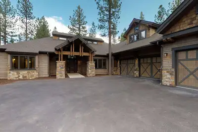 Image de 56305 Fireglass Loop: 4 Br / 4. 5 maison de Ba à Bend, pour 12 personnes