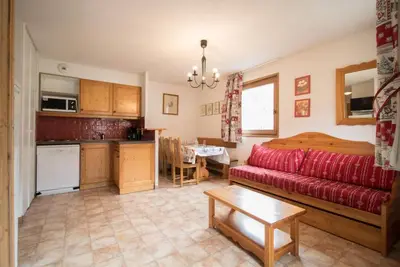 Image de À 10m des pistes de ski, 1er étage, vue pistes de ski, balcon, parking, télévision, casier à ski