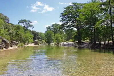 Image de Riverfront House sur River Road