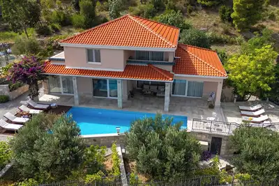 Image de Villa Porto Mimice, piscine privée de 40 m², 4 chambres avec salles de bains privatives, sauna, gymnase, billard