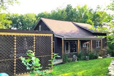 Image de Grand View - Woodview Lodge surplombant le fleuve Mississippi
