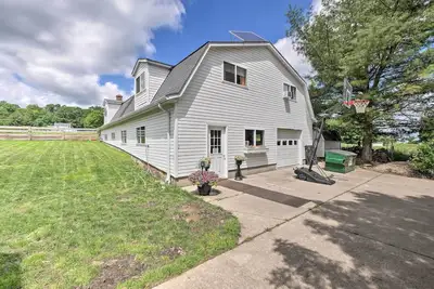 Image de Nouveau! Maison familiale avec espace extérieur en pays Amish!