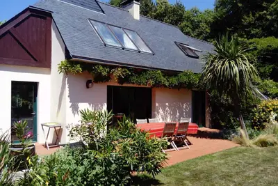 Image de Villa avec jaccuzi, proximité mer, bois, rivière