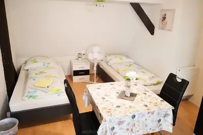 Image de Vierbettzimmer mit Bad