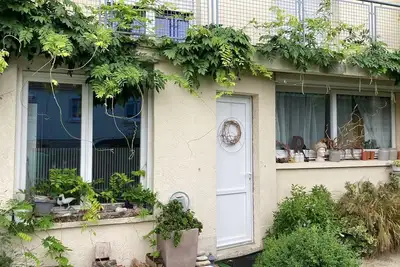 Maison lumineuse traversante et jardin privatif dans Bayeux, proche centre ville