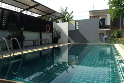 Image de 3 chambres, 2 salles de bain.
