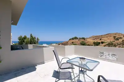 Image de Appartement confortable pour 3 personnes à Panormo, vue sur la mer