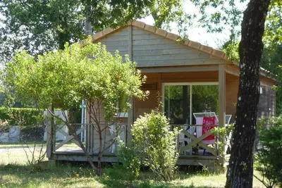 Image de Cottage pour 4 personnes au calme, piscine, court de tennis, nature
