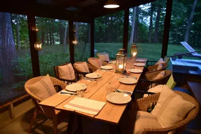 Image de Retraite dans une cabane de pays simple et privée dans le comté de Prince Edward.