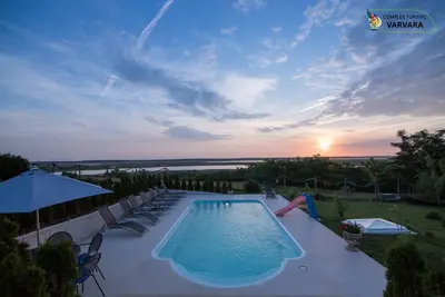 Image de Lakeview House Cottage Traditionnel