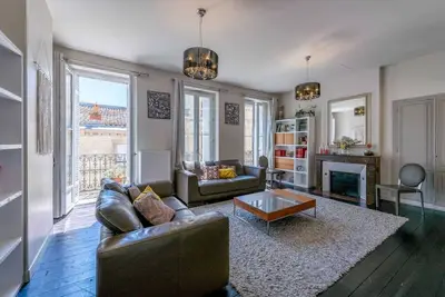 Image de 155 m2 avec terrasse sur les toits de bordeaux