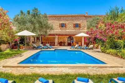 Image de Résidence de campagne fantastique avec piscine, jardin, terrasses, balcon et Wi-Fi ; Parking disponible, animaux acceptés