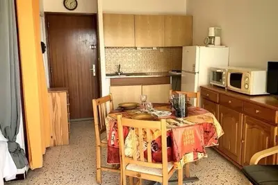 Image de Studio cosy proche Thermes avec WiFi et animaux admis