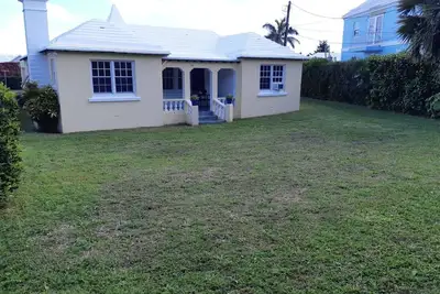 Image de Chalet indépendant confortable avec caractère des Bermudes