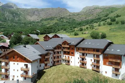 Image de Prix Abordable! Appartement avec Wi-Fi Gratuit + Accès Piscine