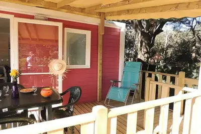 Image de Mobil-home Confort + Life Pmr 32m²+Tv incluse (2 chambres) - terrasse couverte - Clim 4 personnes