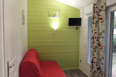 Image de Chalet Confort + 27m² climatisé (2 chambres)/ Lave Vaisselle / Tv Incluse / Climatisation- terrasse couverte 4 personnes