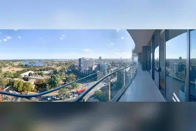 Image de Le Penthouse Emerald * 3br + WiFi + Parking