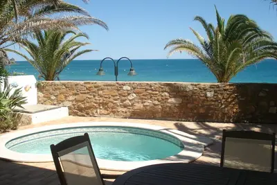 Image de Magnifique Emplacement Donnant Sur L'OCÉAN - 3 Chambres Avec Piscine PRIVÉE Splash