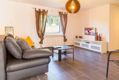 Image de Appartement moderne et confortable avec les transports locaux
