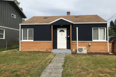 Image de Bienvenue chez S. Rochester à Tacoma! 2br, 1ba maison!