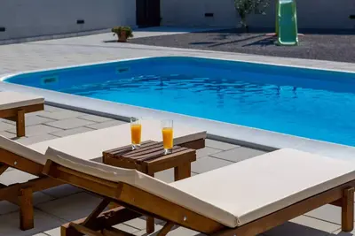 Image de Villa Petra (V6121-K1) - Kastel Sucurac
