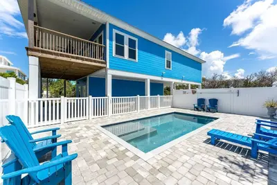 Image de 3 chambres / 2 salles de bain piscine privée à quelques pas de la plage Animaux acceptés 8 personnes