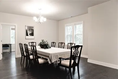 Image de Superbe maison entourée de bois près de Redmond