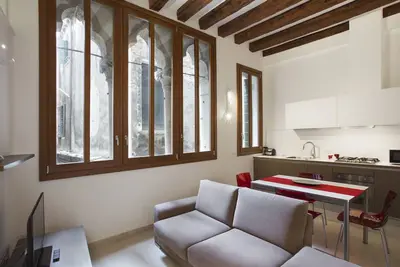 Image de Bartolo Ii @ Locappart - gothique et design