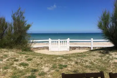 Image de House All Comfort, Nice Garden, Feet In The Water, Direct Beach Access