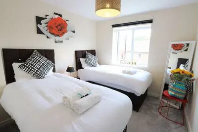 Image de Birmingham Airport \/ Nec Beauty Homebase pour 7 personnes