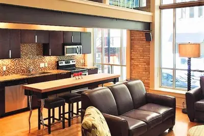 Image de Executive Loft 2 étages sur le Strip du centre-ville