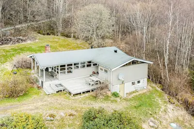 Image de Superbe maison à Vatne avec WiFi