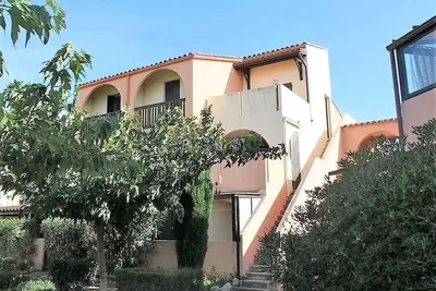 Image de appartement Type 2  pour 6 personnes, parking privé, 3 mn de la plage à pied.