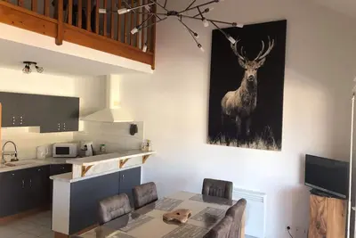 Image de Joli duplex avec vue sur le coteau des Xettes