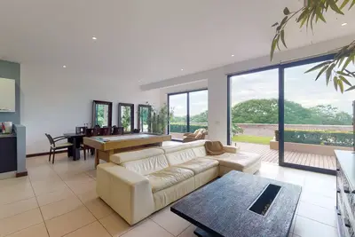Image de Condo de luxe avec vue sur l'océan et piscine commune