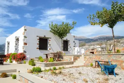 Image de Traditional Apartments Madares