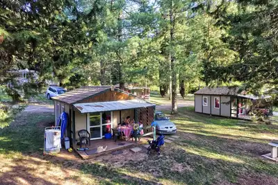 Image de Chalet bois au bord du Tarn, calme, nature et familial