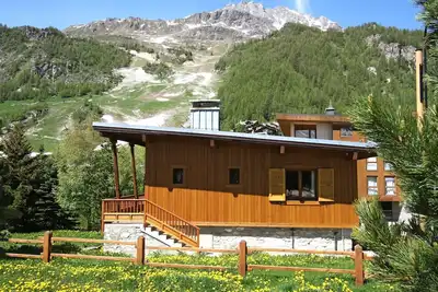 Image de Espace Ouvert avec un Home Cinéma + Cuve Thermal Privée | Skiez en France!