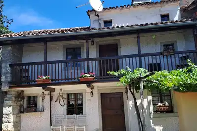 Image de maison de vacances rustique Luin